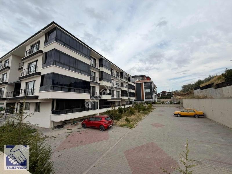 Gölbaşı Bahçelievler Mahallesi Üniversitenin Karşısı Geniş 3+1 — fotoğraf 2