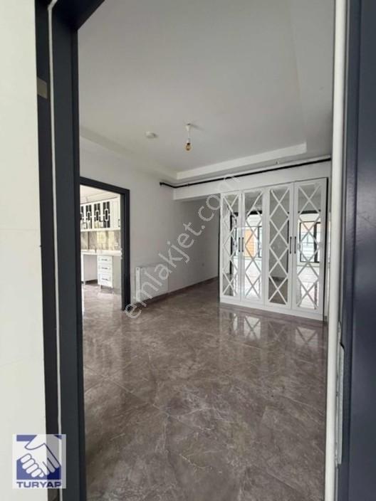Gölbaşı Bahçelievler Mahallesi Üniversitenin Karşısı Geniş 3+1 — fotoğraf 3