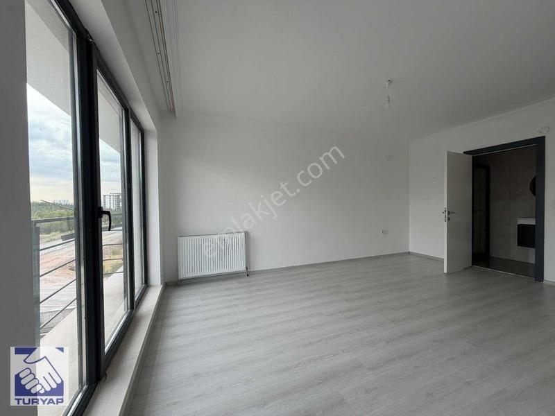 Gölbaşı Bahçelievler Mahallesi Üniversitenin Karşısı Geniş 3+1 — fotoğraf 17