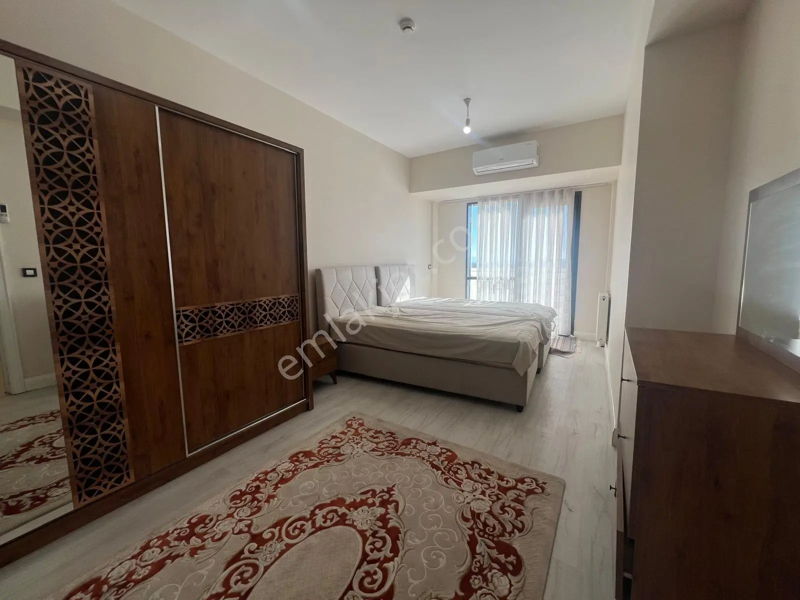 Venezia Mega'da Satılık 3+1 Eşyalı 3 Banyo Balkonlu Oturuma Hazır Daire — fotoğraf 2