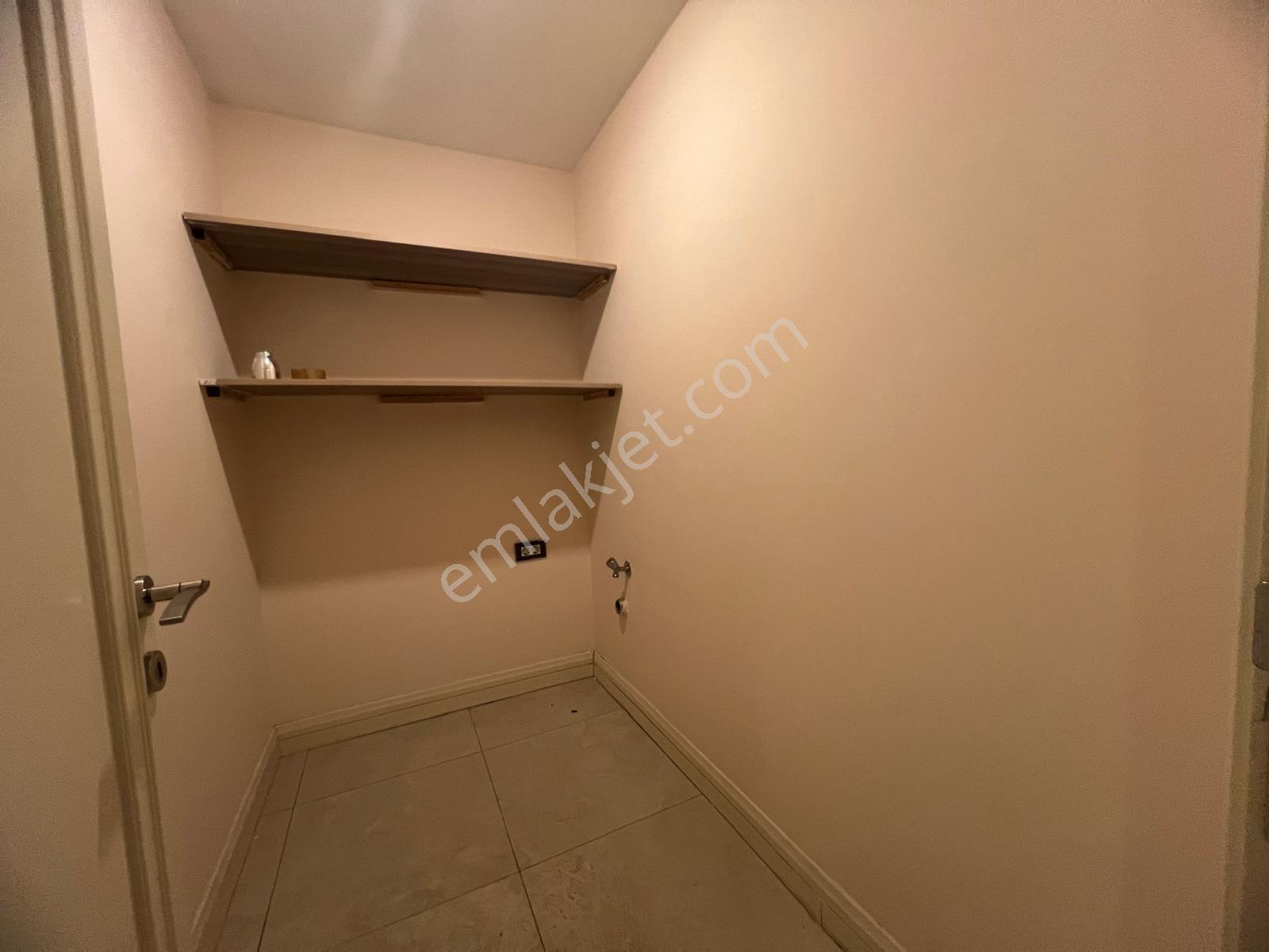 Venezia Mega'da Satılık 3+1 Eşyalı 3 Banyo Balkonlu Oturuma Hazır Daire — fotoğraf 10