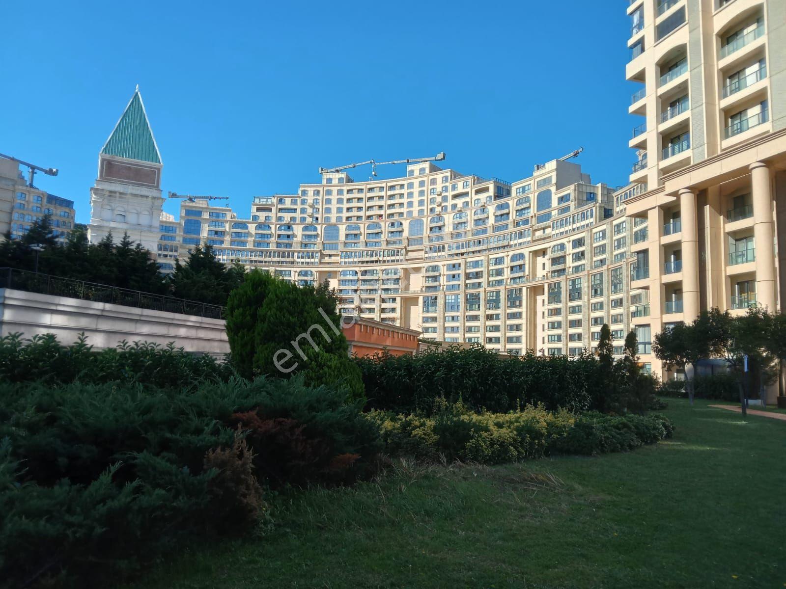 Venezia Mega'da Satılık 3+1 Eşyalı 3 Banyo Balkonlu Oturuma Hazır Daire — fotoğraf 13