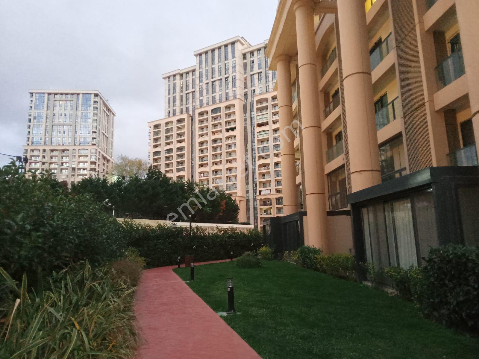 Venezia Mega'da Satılık 3+1 Eşyalı 3 Banyo Balkonlu Oturuma Hazır Daire — fotoğraf 25
