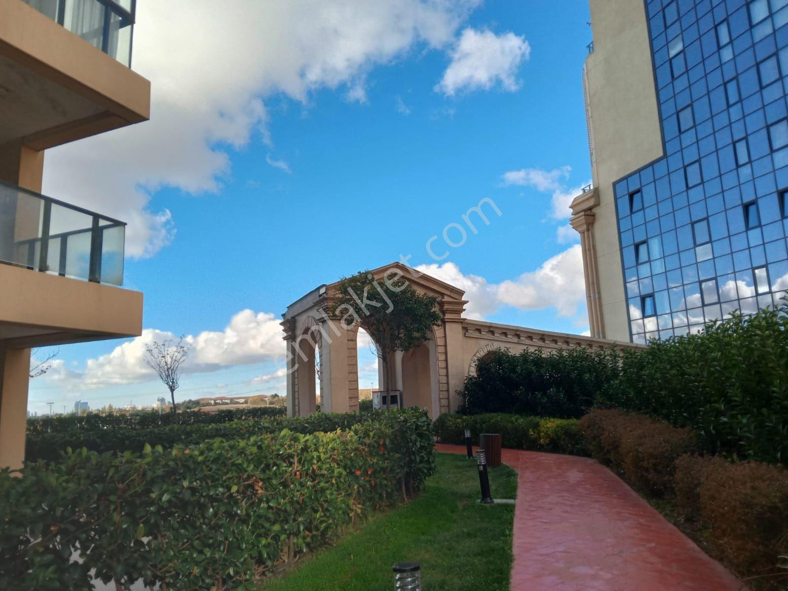 Venezia Mega'da Satılık 3+1 Eşyalı 3 Banyo Balkonlu Oturuma Hazır Daire — fotoğraf 30