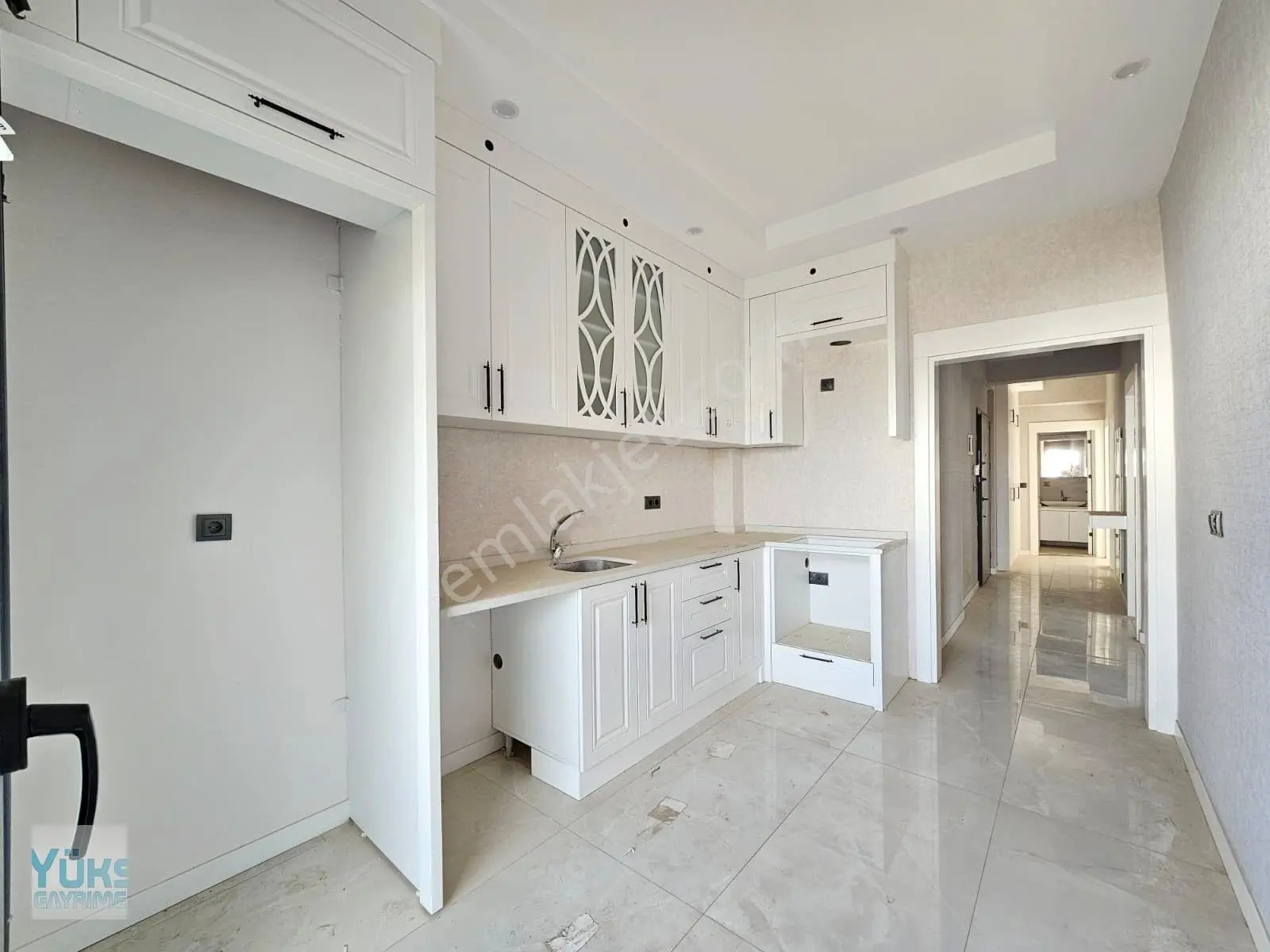 Denizli Çakmak'ta 3+1 150 M2 Mükemmel Konumda Satılık Lüks Daire — fotoğraf 2