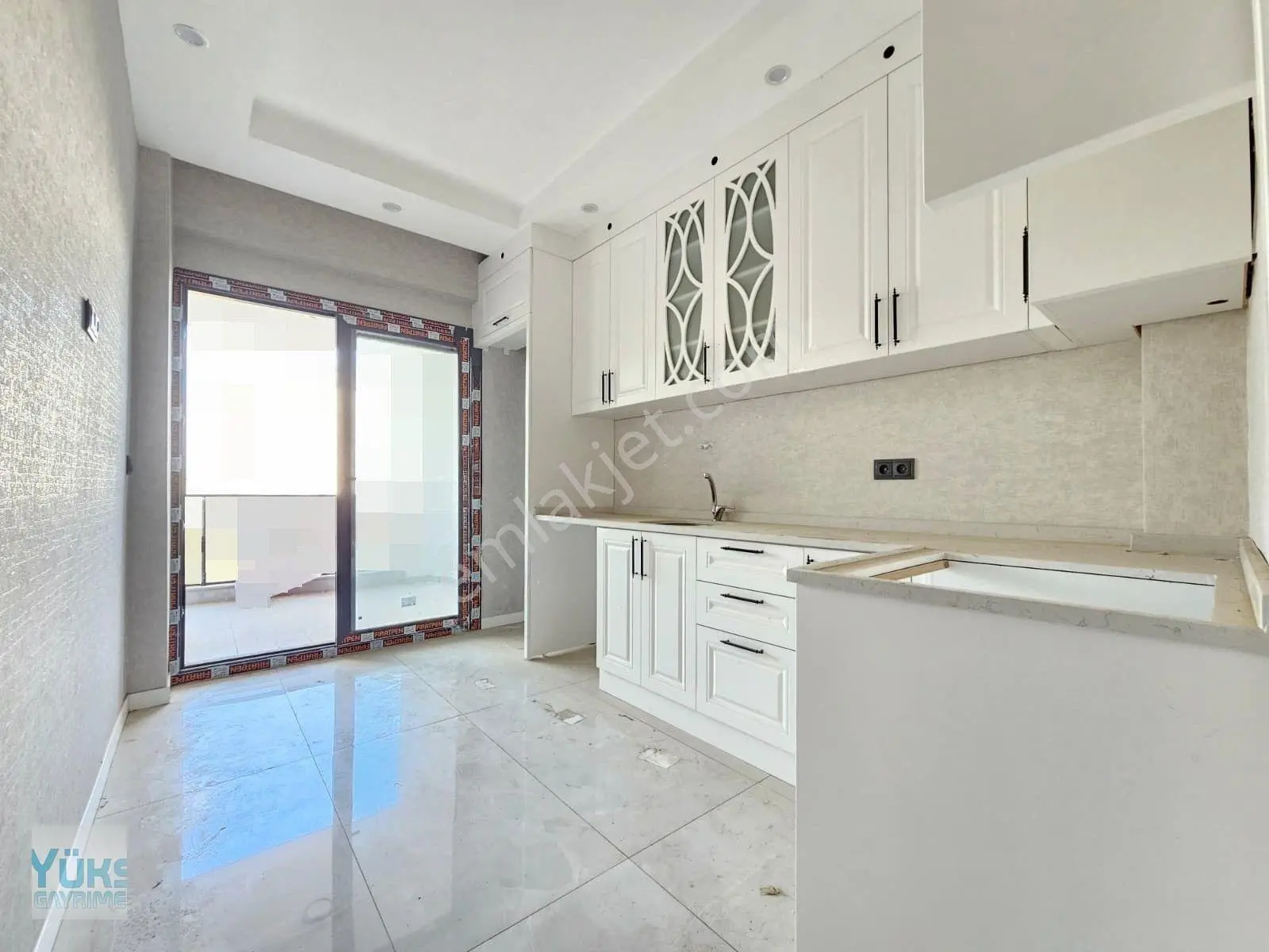 Denizli Çakmak'ta 3+1 150 M2 Mükemmel Konumda Satılık Lüks Daire — fotoğraf 3