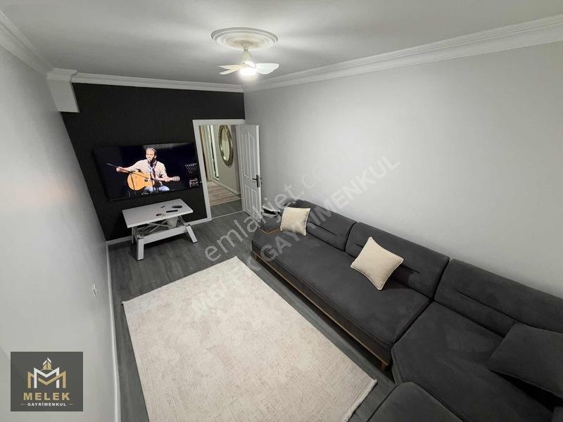 Melek Emlaktan Turgutreis De 2+1 Kat 1 Satılık Daire — fotoğraf 2