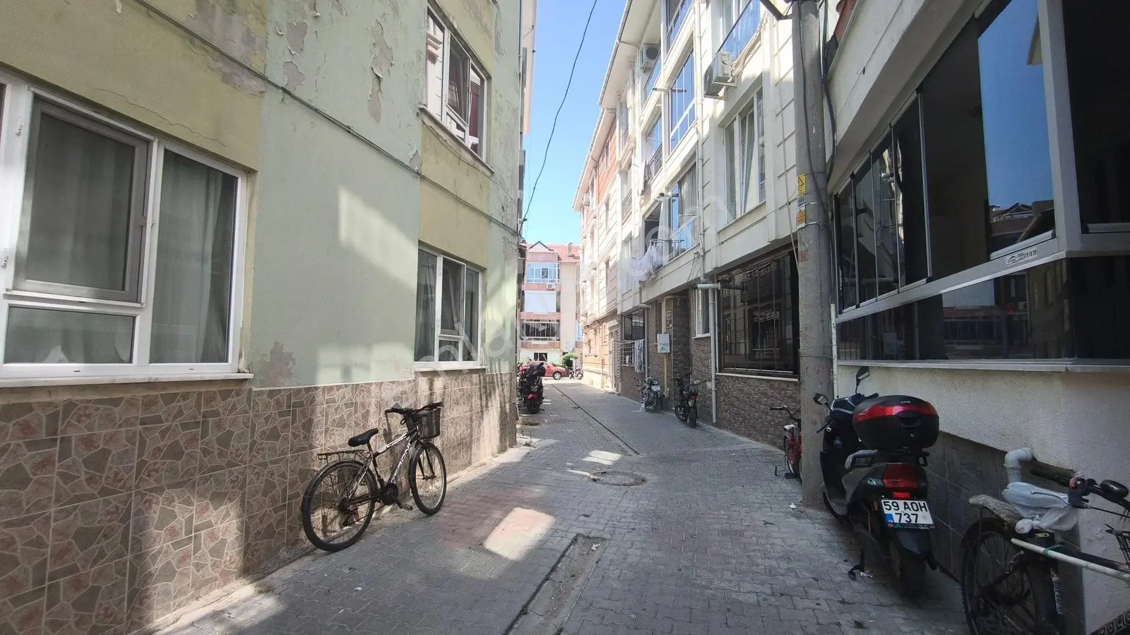 Kaya Emlak-şarköy İstiklal'de Asansörlü Binada 2+1 Satılık Daire — fotoğraf 2