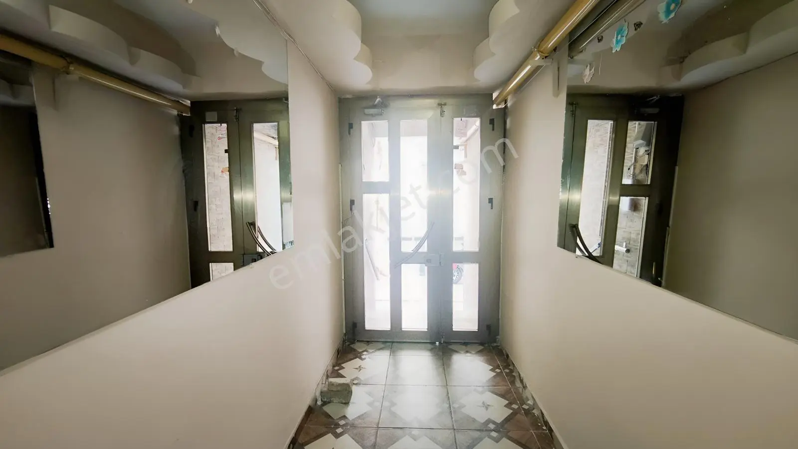 Kaya Emlak-şarköy İstiklal'de Asansörlü Binada 2+1 Satılık Daire — fotoğraf 5