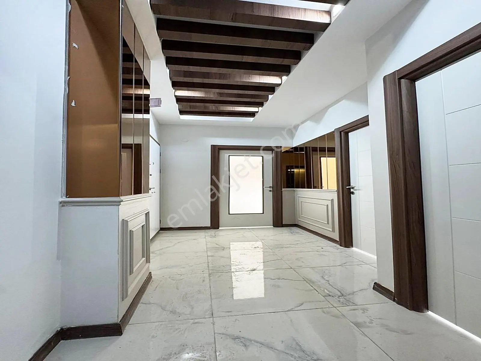 Ed Yapı'dan Metrobüse Yakın Eminevim'e Uygun 2+1 Fırsat Daire — fotoğraf 33