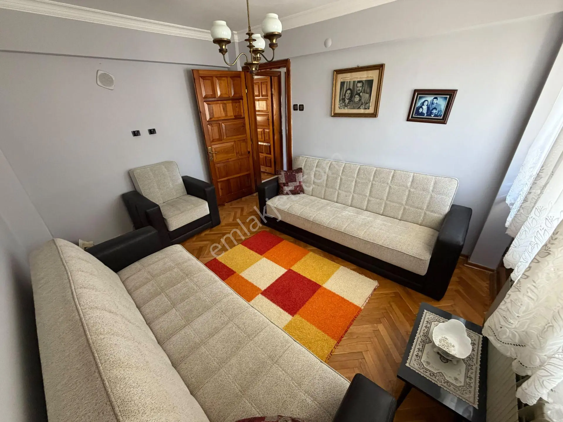 Narlıdere Limanreis'te Köşe Konumda 580m2 Bahçeli Ve Geniş Müstakil Ev — fotoğraf 6