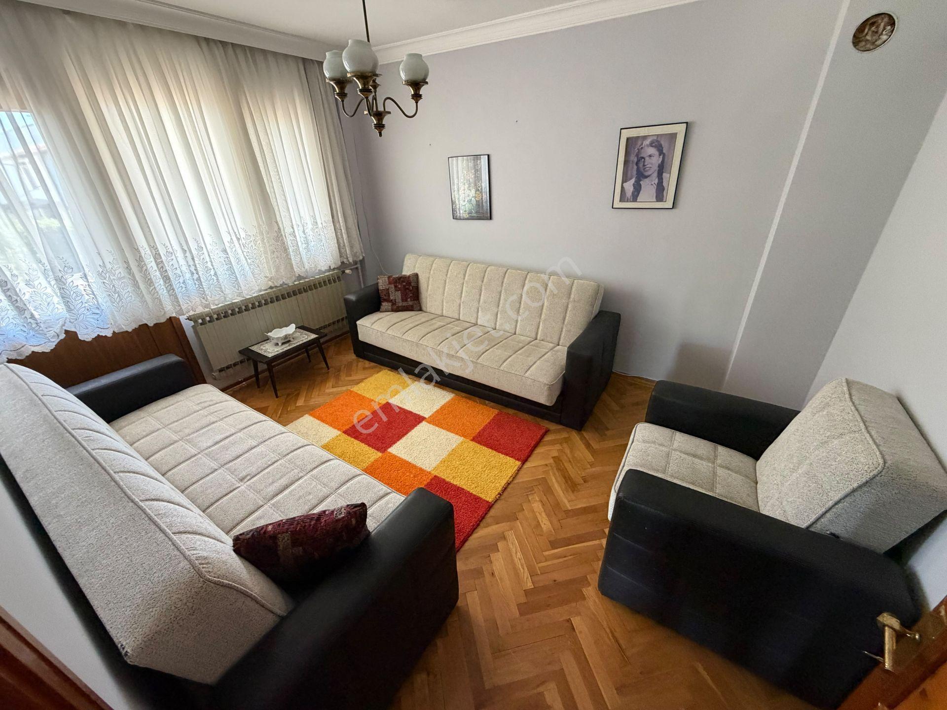 Narlıdere Limanreis'te Köşe Konumda 580m2 Bahçeli Ve Geniş Müstakil Ev — fotoğraf 7