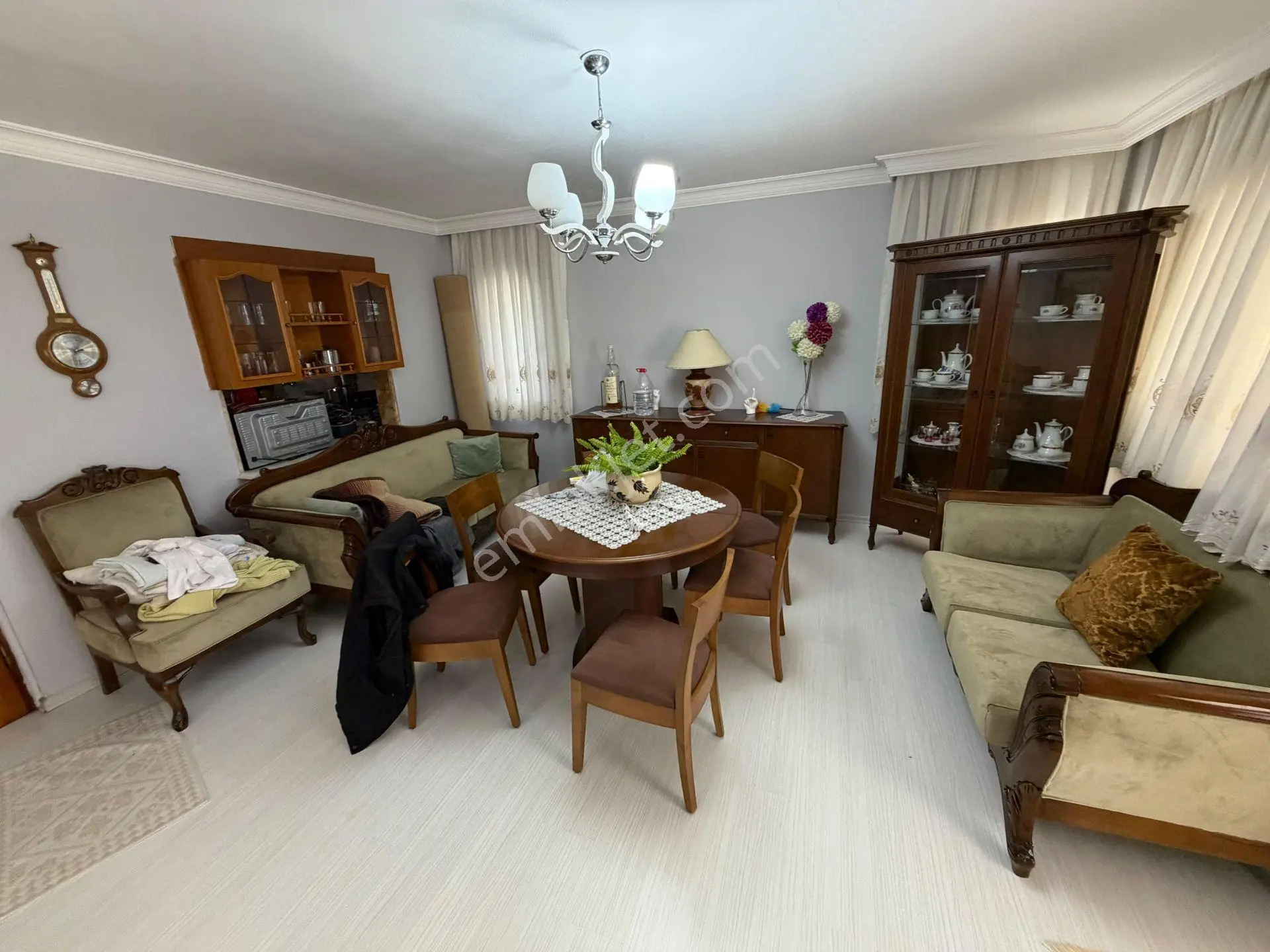 Narlıdere Limanreis'te Köşe Konumda 580m2 Bahçeli Ve Geniş Müstakil Ev — fotoğraf 13