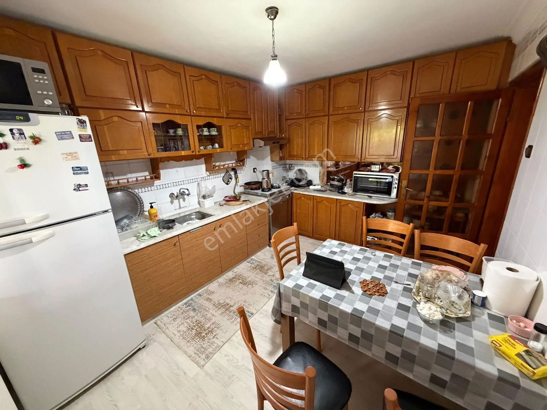 Narlıdere Limanreis'te Köşe Konumda 580m2 Bahçeli Ve Geniş Müstakil Ev — fotoğraf 16