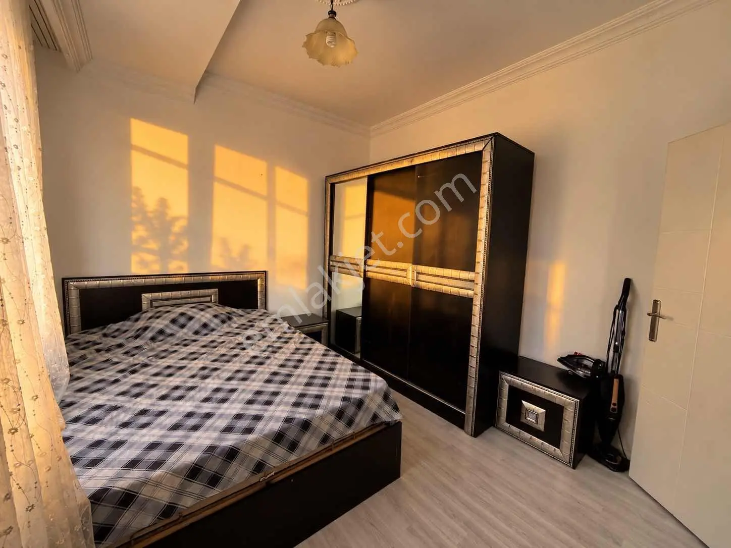 Merzifon Saat Kulesi Karşısında 4. Kat Asansörlü 1+1 Full Eşyalı — fotoğraf 4