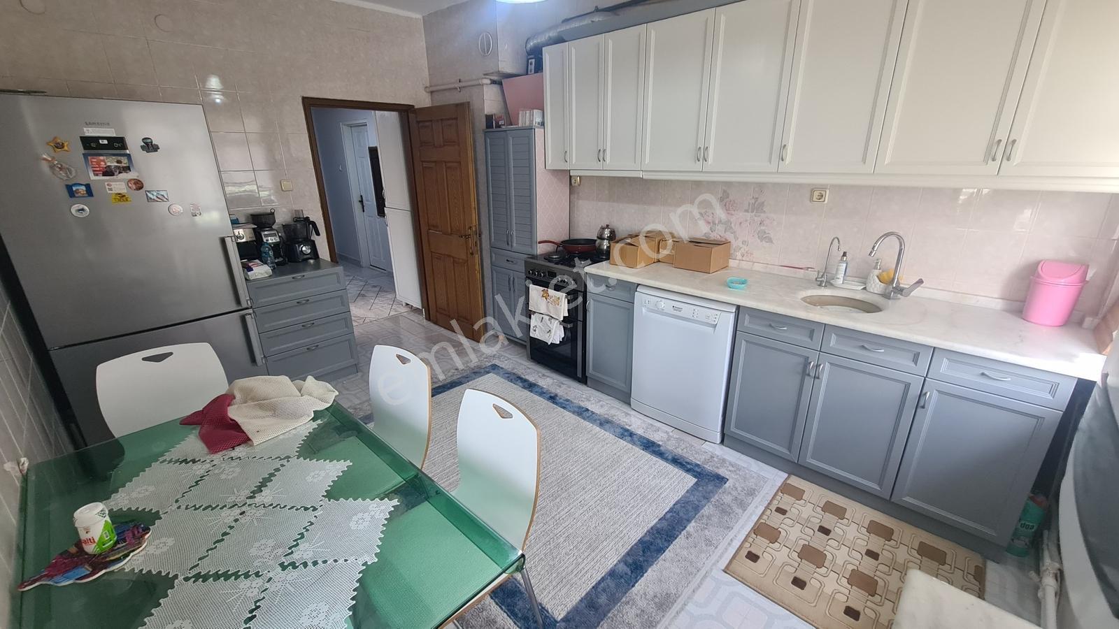 Park Ve Şehir Manzaralı Önü Açık Geniş, Bakımlı 3+1 Site Dairesi