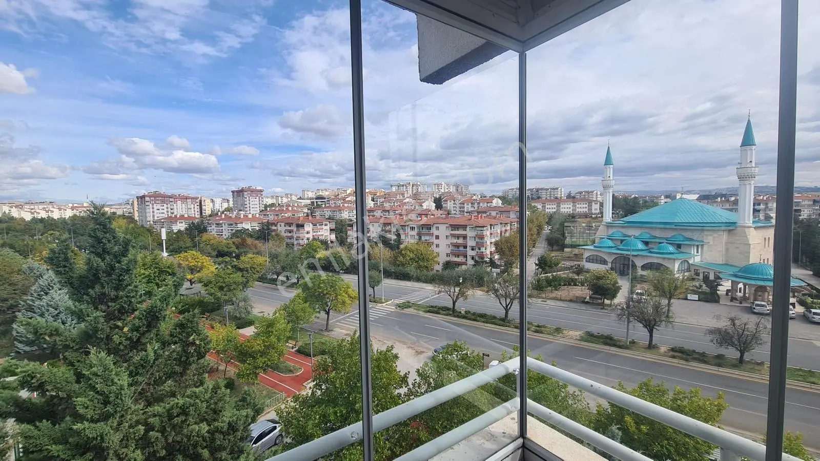 Park Ve Şehir Manzaralı Önü Açık Geniş, Bakımlı 3+1 Site Dairesi — fotoğraf 24
