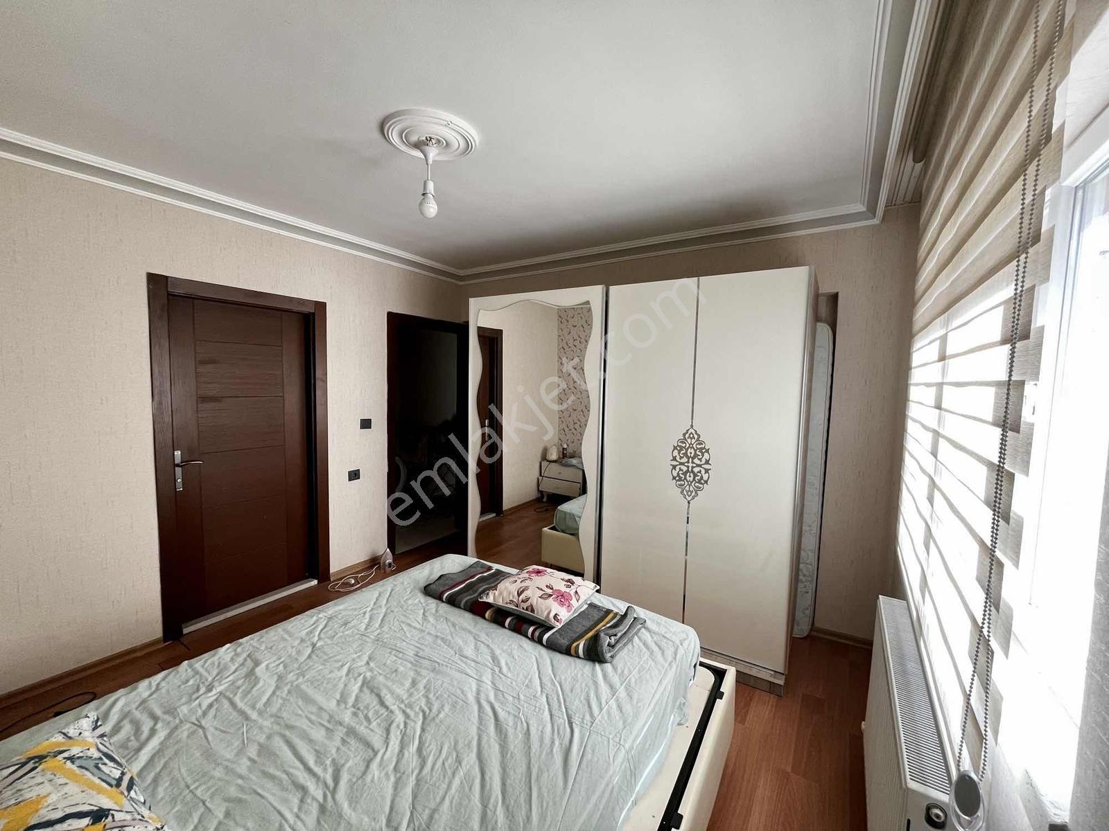 Menderes'te Cadde Üzeri 3+1 Asansörlü Kapalı Otoparklı 2 Banyolu — fotoğraf 22