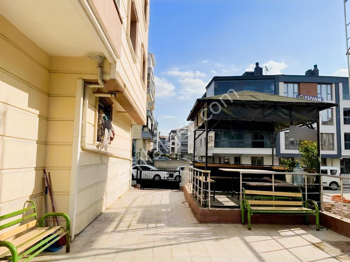 Menderes'te Cadde Üzeri 3+1 Asansörlü Kapalı Otoparklı 2 Banyolu — fotoğraf 23