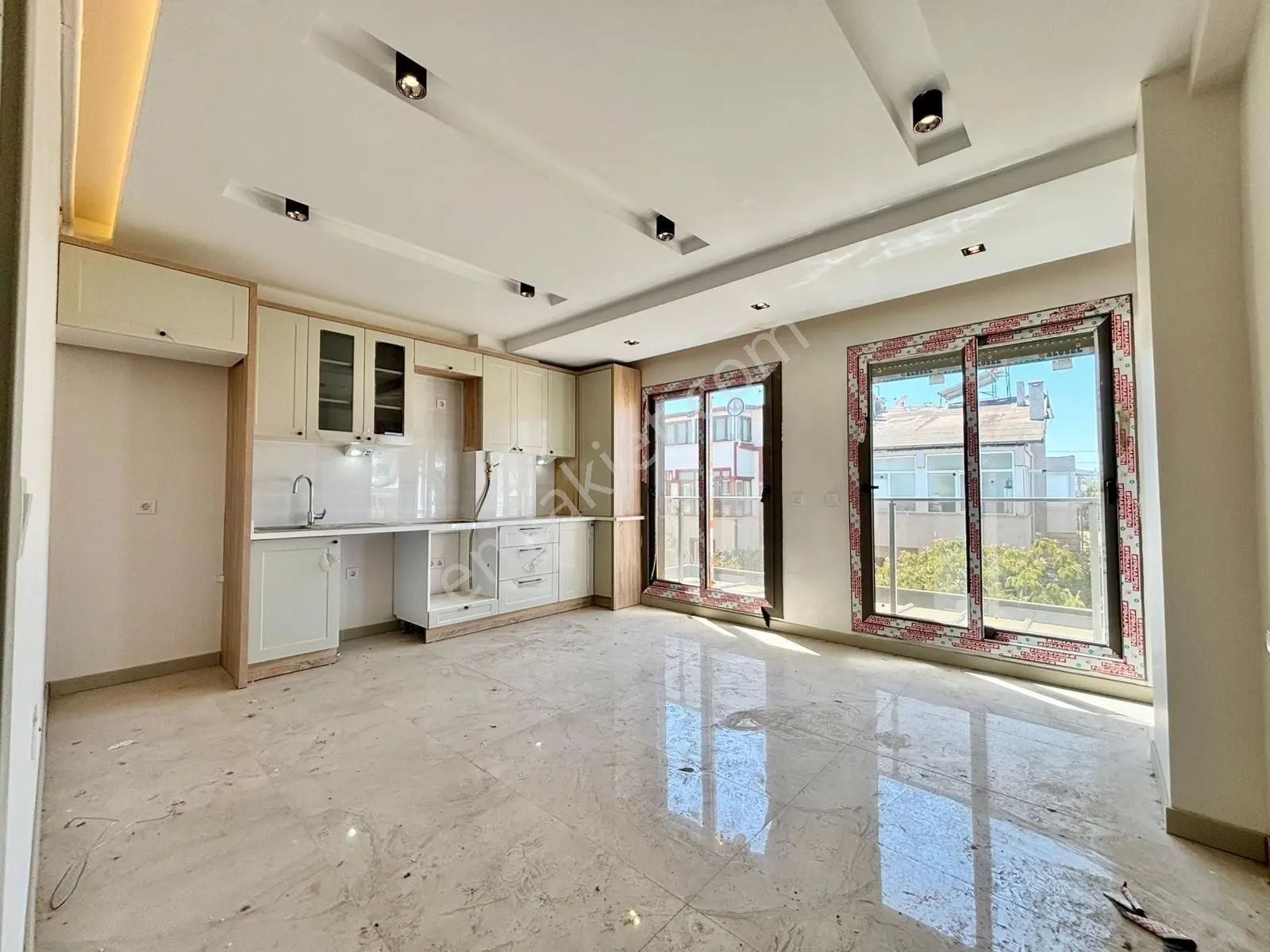 ꧁ay Emlaktan꧂ögretmenler'de Denize Yakın Dogalgazlı Geniş Manzaralı Teraslı Satılık 2+1 Dublex Daire — fotoğraf 8