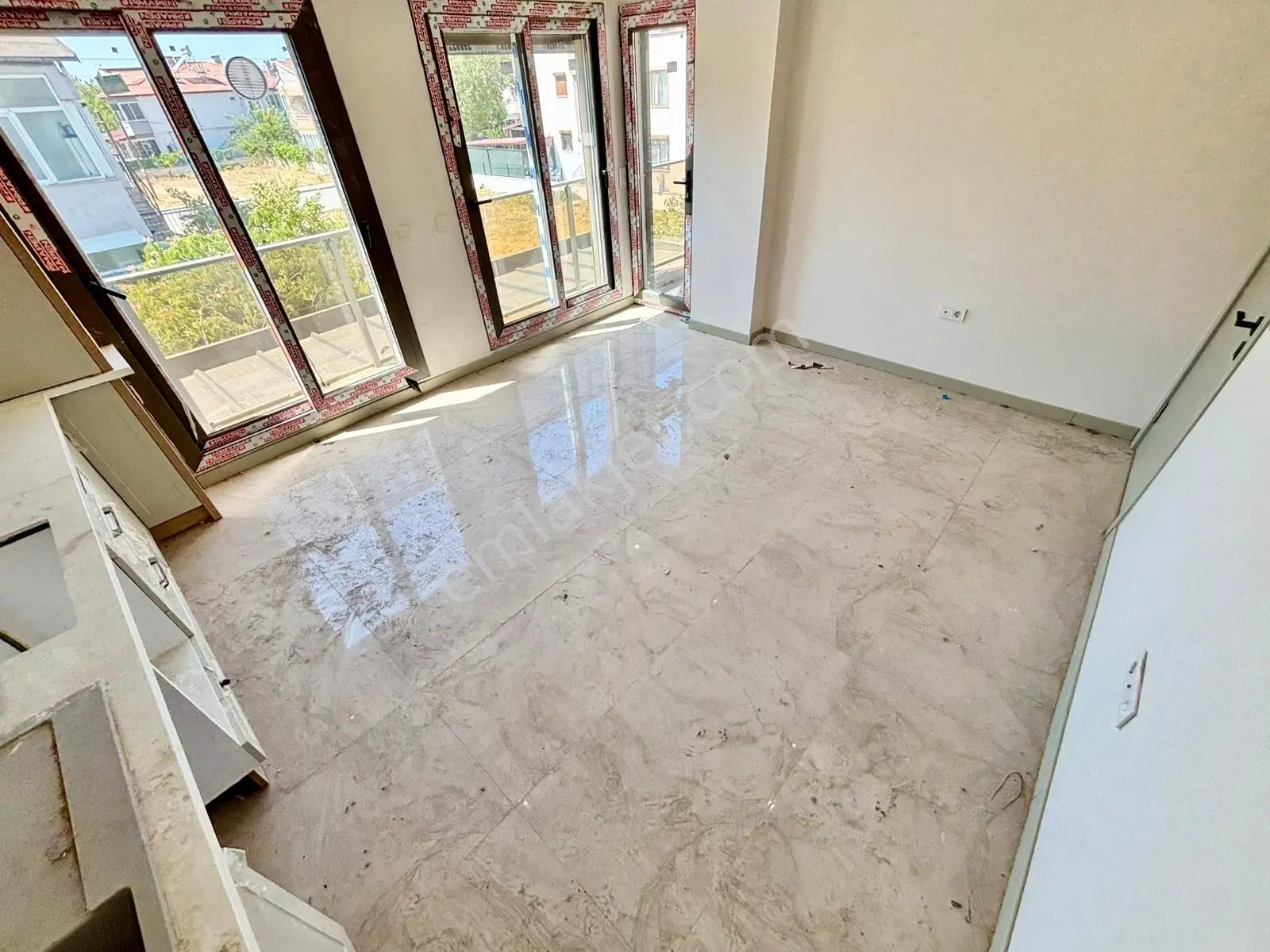 ꧁ay Emlaktan꧂ögretmenler'de Denize Yakın Dogalgazlı Geniş Manzaralı Teraslı Satılık 2+1 Dublex Daire — fotoğraf 12