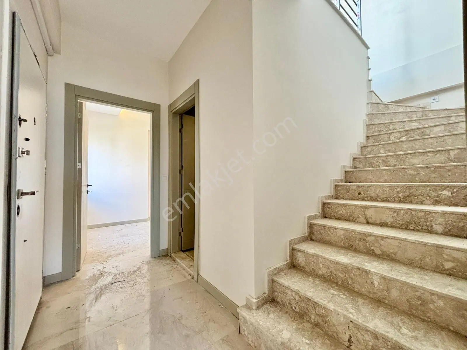 ꧁ay Emlaktan꧂ögretmenler'de Denize Yakın Dogalgazlı Geniş Manzaralı Teraslı Satılık 2+1 Dublex Daire — fotoğraf 19