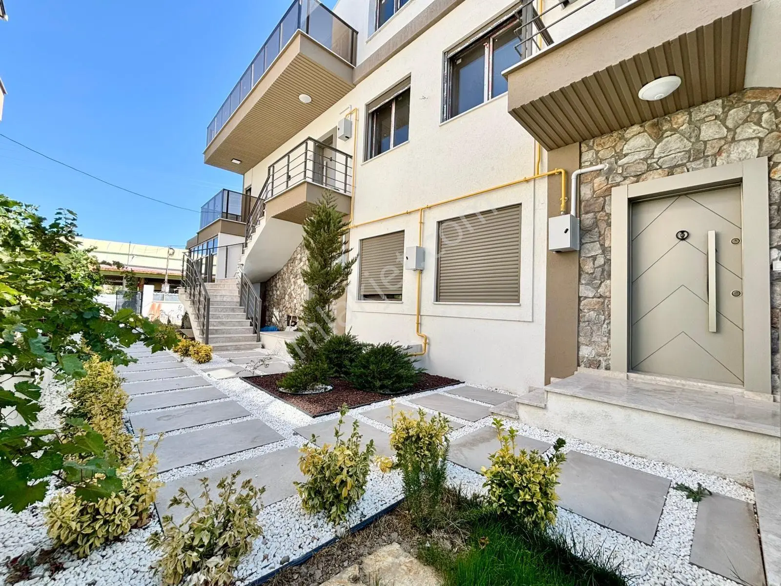 ꧁ay Emlaktan꧂ögretmenler'de Denize Yakın Dogalgazlı Geniş Manzaralı Teraslı Satılık 2+1 Dublex Daire — fotoğraf 34