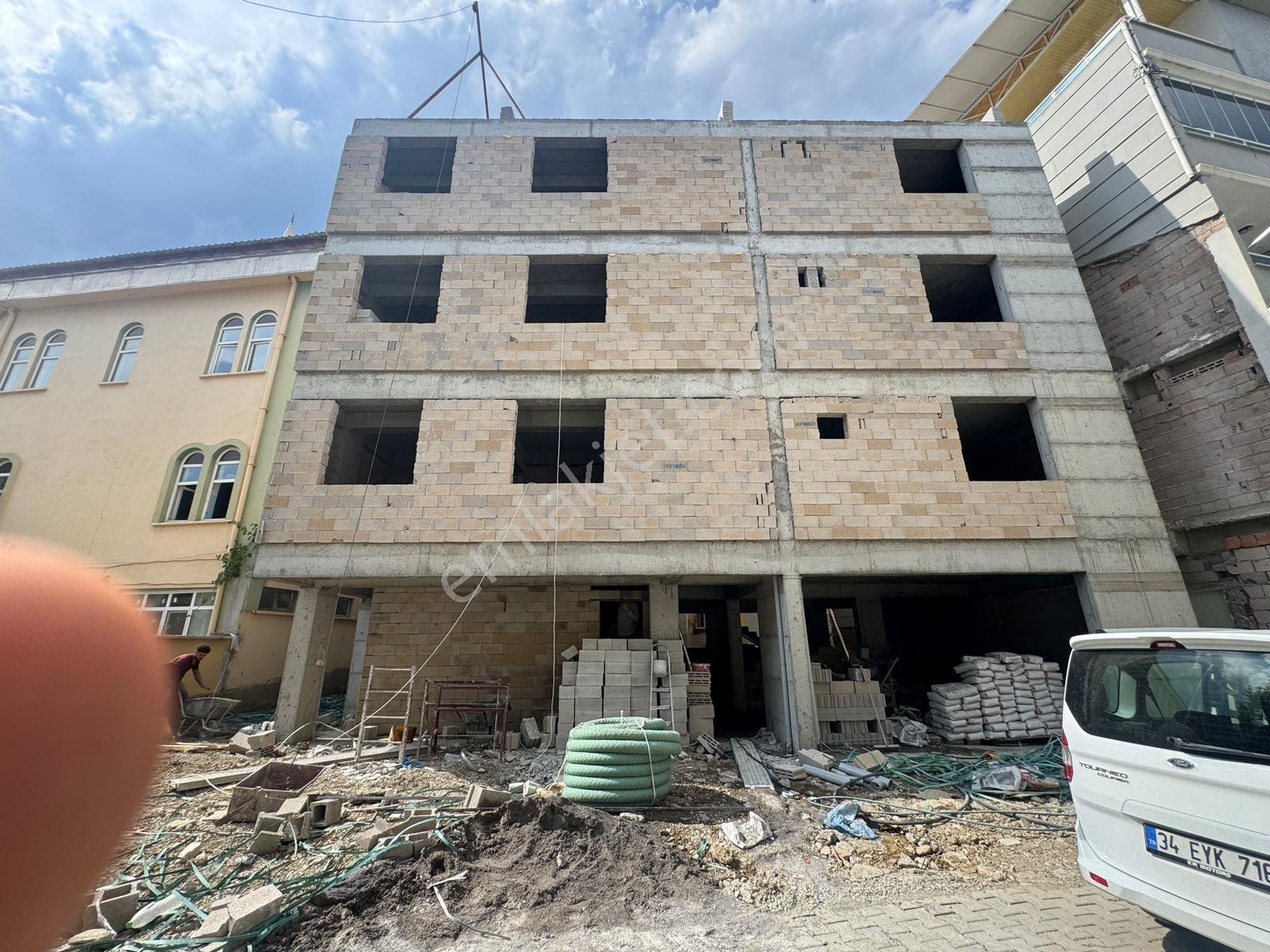 Ilıcada Akbel Hamamın Bir Adım Arkası Satılık Daire