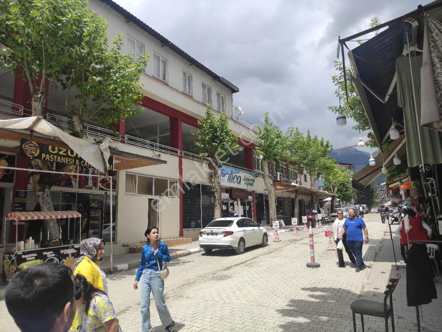 Ilıcada Akbel Hamamın Bir Adım Arkası Satılık Daire — fotoğraf 7