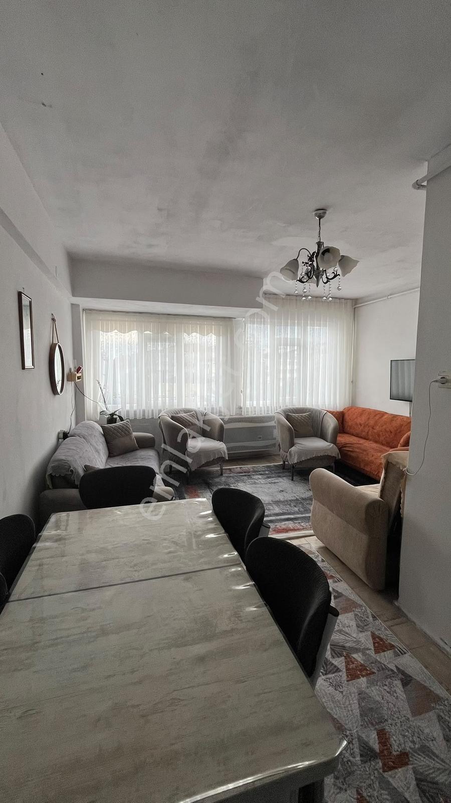 Bafra Vıp Gayrimenkul'den Büyükcami Mah Satılık 2+1 Daire — fotoğraf 2