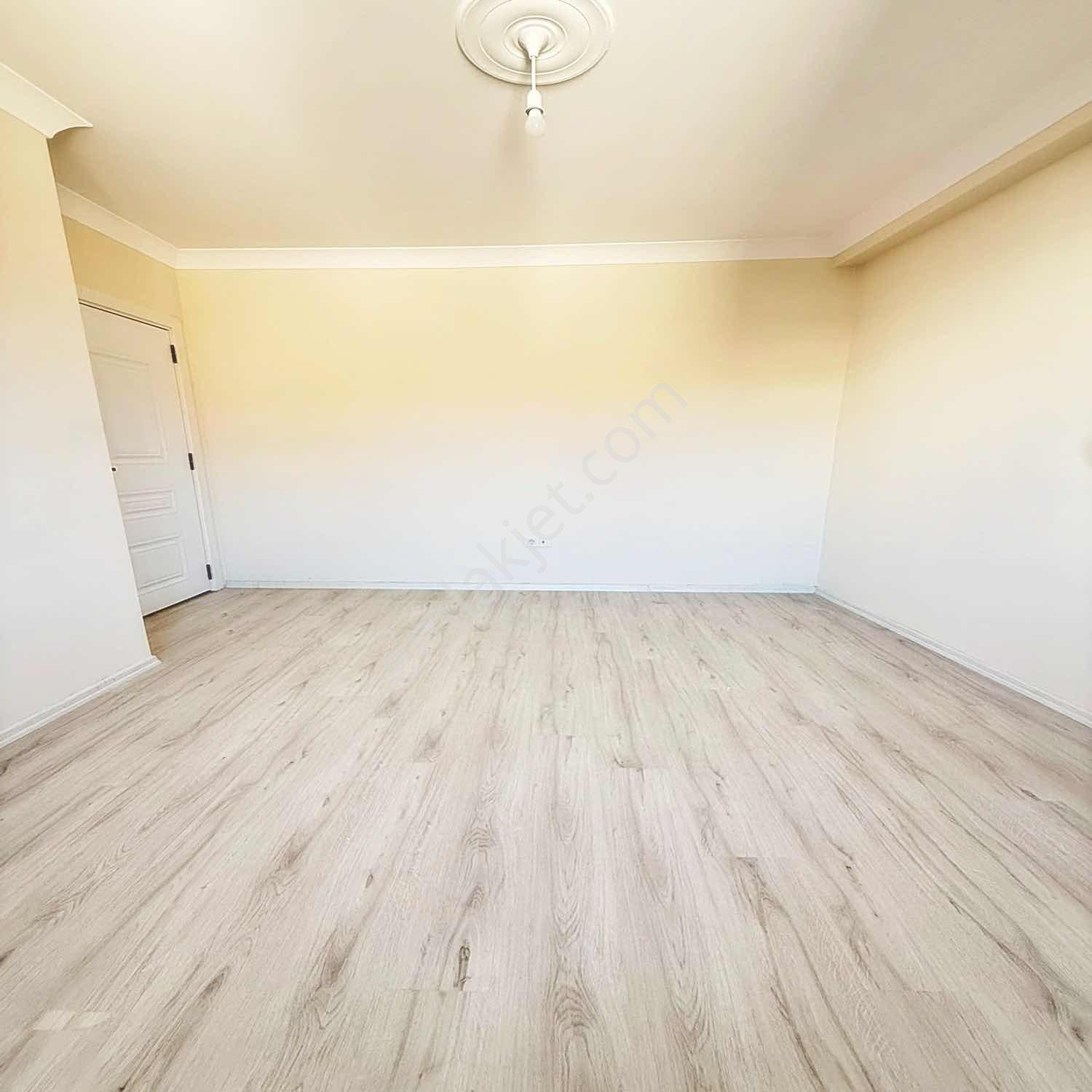 Tek Daire Üzeri!!!harika Konumda 2+1 92m2 Ara Kat!!! — fotoğraf 20
