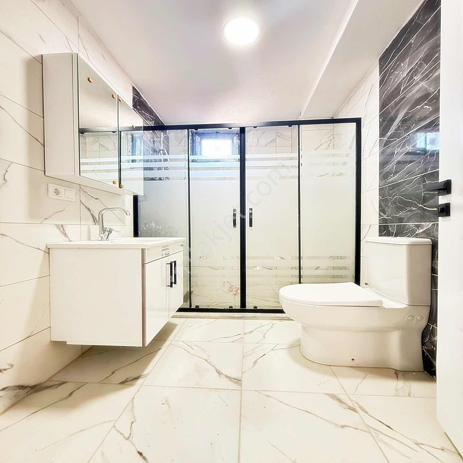 Tek Daire Üzeri!!!harika Konumda 2+1 92m2 Ara Kat!!! — fotoğraf 22
