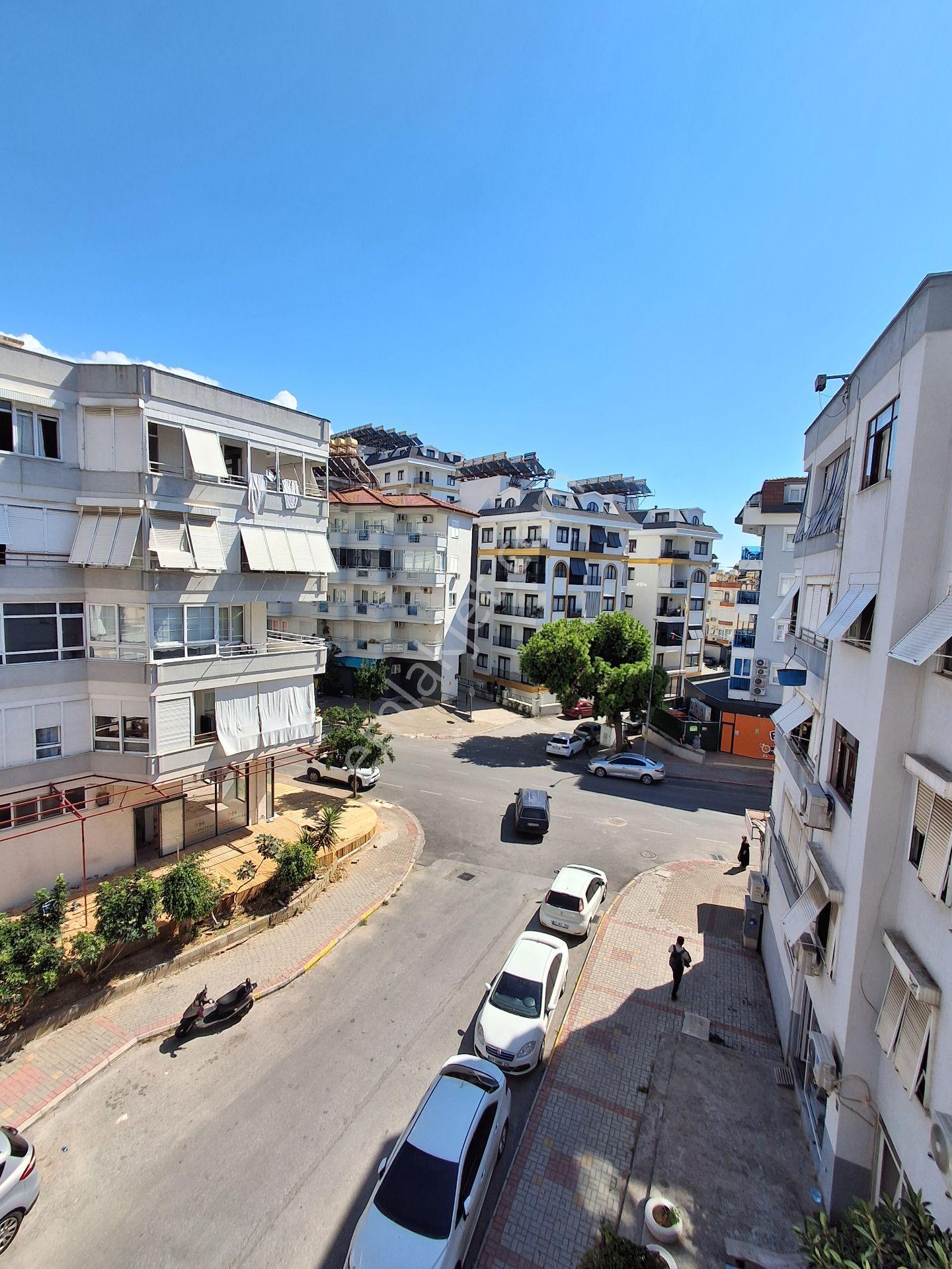 Alanya Hacet Mahallesı Geniş Ayrı Mutfak 2+1 — fotoğraf 12