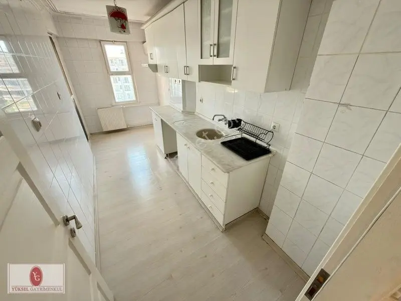 Yüksel'den Edremit Merkezde Ana Yola Cephe Full Yapılı 3+1 Daire — fotoğraf 3