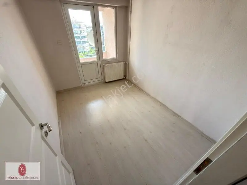 Yüksel'den Edremit Merkezde Ana Yola Cephe Full Yapılı 3+1 Daire — fotoğraf 9