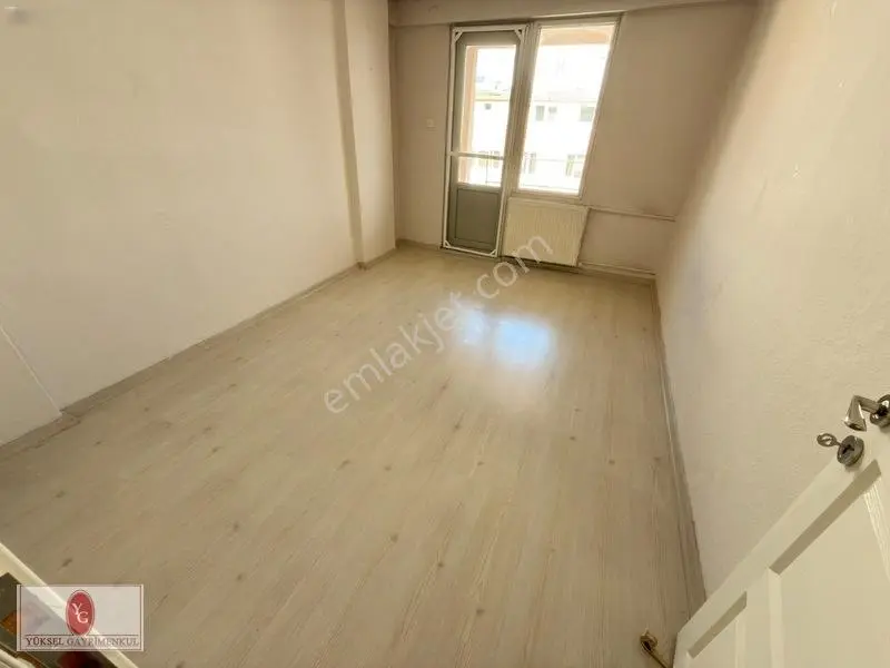 Yüksel'den Edremit Merkezde Ana Yola Cephe Full Yapılı 3+1 Daire — fotoğraf 11
