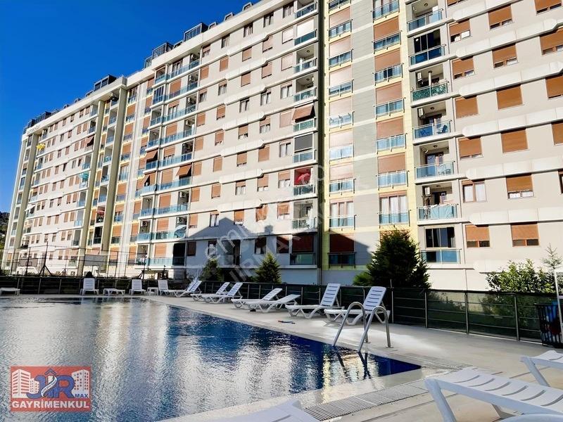 Maltepe,Esenkentte,Full Eşyalı,Satılık,Havuzlu,Daire,Rezidans