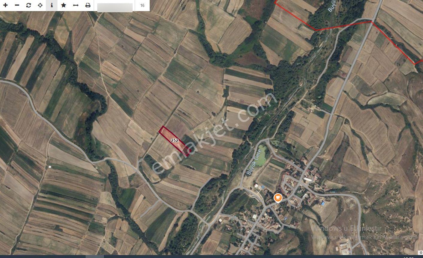 Haydar Emlaktan Karabayır Köyüne 300 Mt Mesafede 6400 M2 Tarla