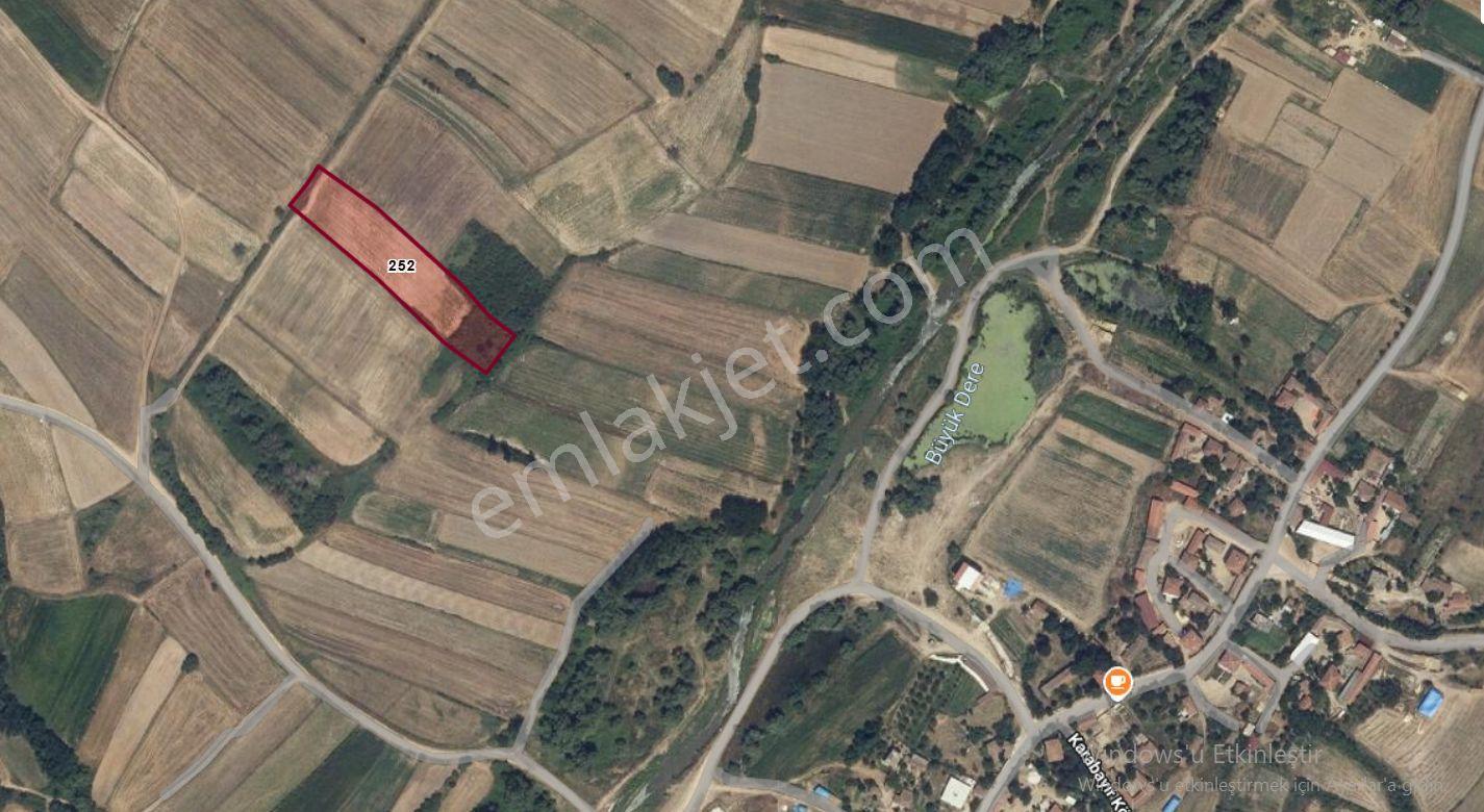 Haydar Emlaktan Karabayır Köyüne 300 Mt Mesafede 6400 M2 Tarla — fotoğraf 2