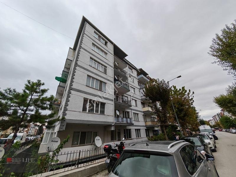Rw Lıfe// Kırmızıtoprak Mah. Cadde Üzerinde 3+1 Satılık Daire