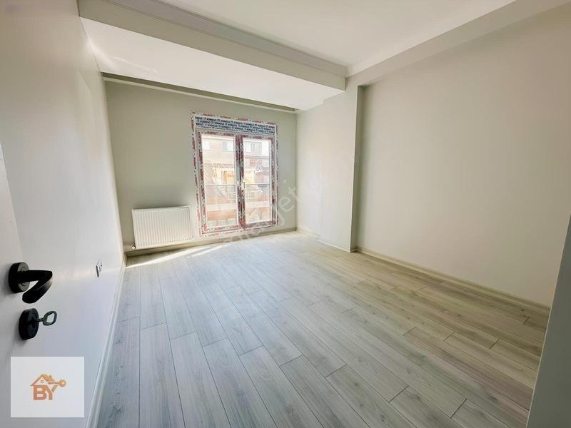 Yeşilova Mahallesinde 4+2 Köşe Başı Dubleks Daire — fotoğraf 13