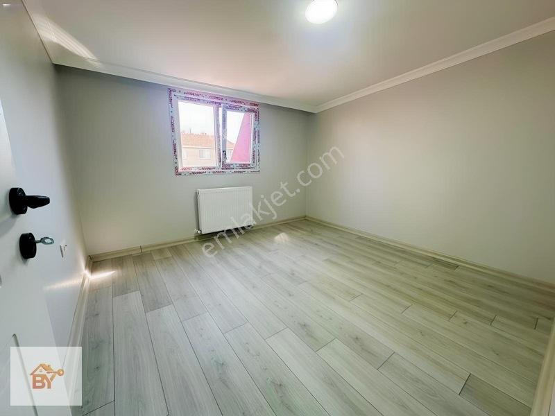 Yeşilova Mahallesinde 4+2 Köşe Başı Dubleks Daire — fotoğraf 31
