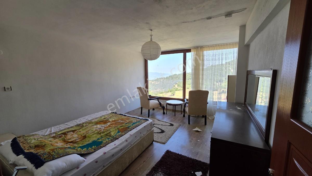 Manisa Şehzadeler Ayvacık Köyünde 299 M² Arsa İçinde Villa — fotoğraf 2
