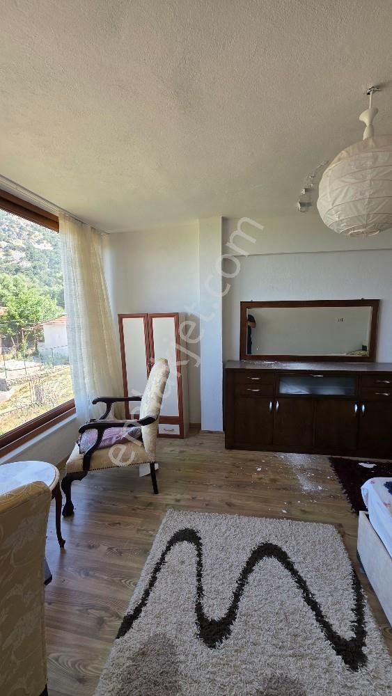 Manisa Şehzadeler Ayvacık Köyünde 299 M² Arsa İçinde Villa — fotoğraf 6