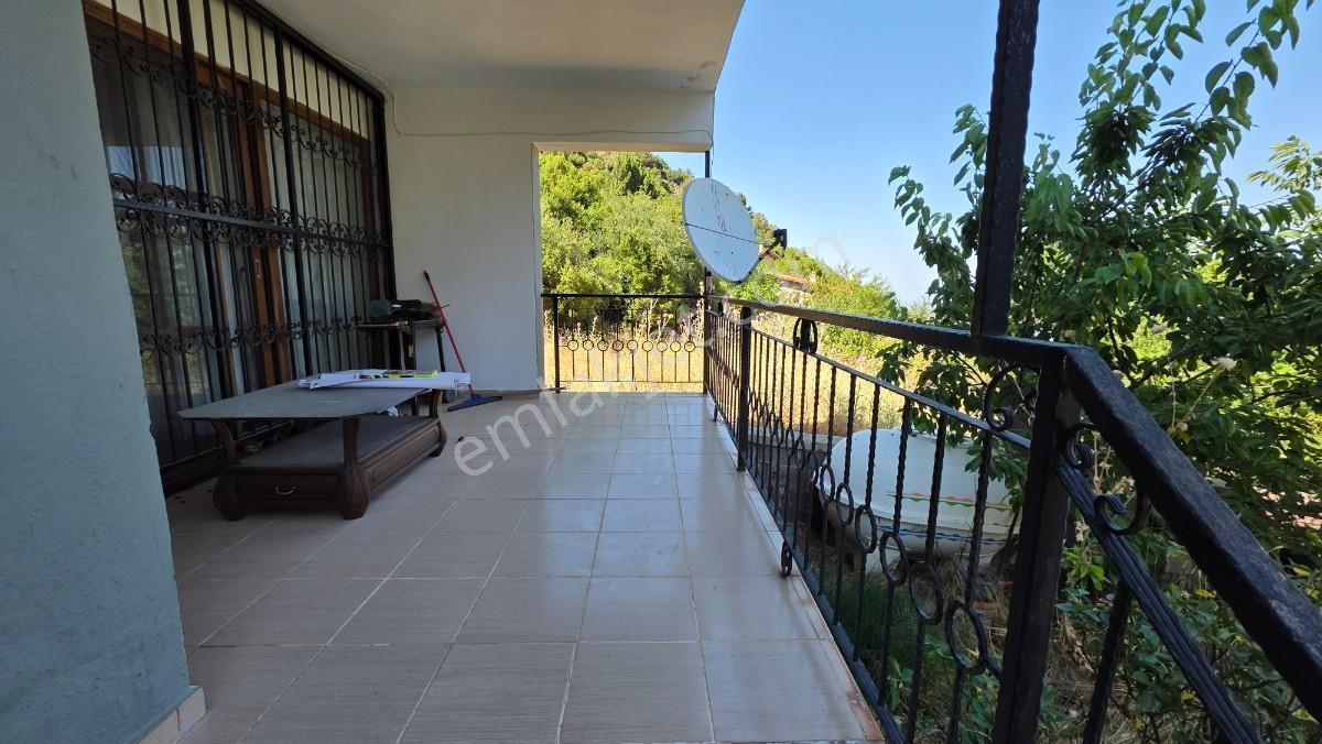 Manisa Şehzadeler Ayvacık Köyünde 299 M² Arsa İçinde Villa — fotoğraf 32