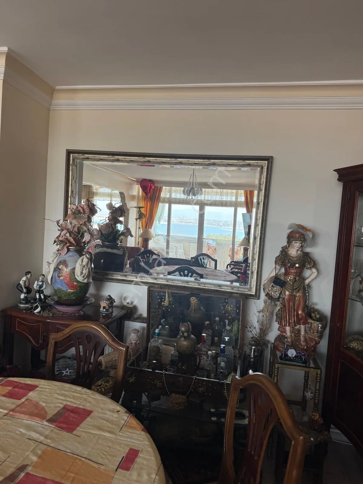 3+1 S.demirel Bulvarı Göl Manzaralı Önü Kapanmaz Dgaz 185m2 Hasarsız 2balkon Oda Büyüklüğü Kiler. — fotoğraf 3