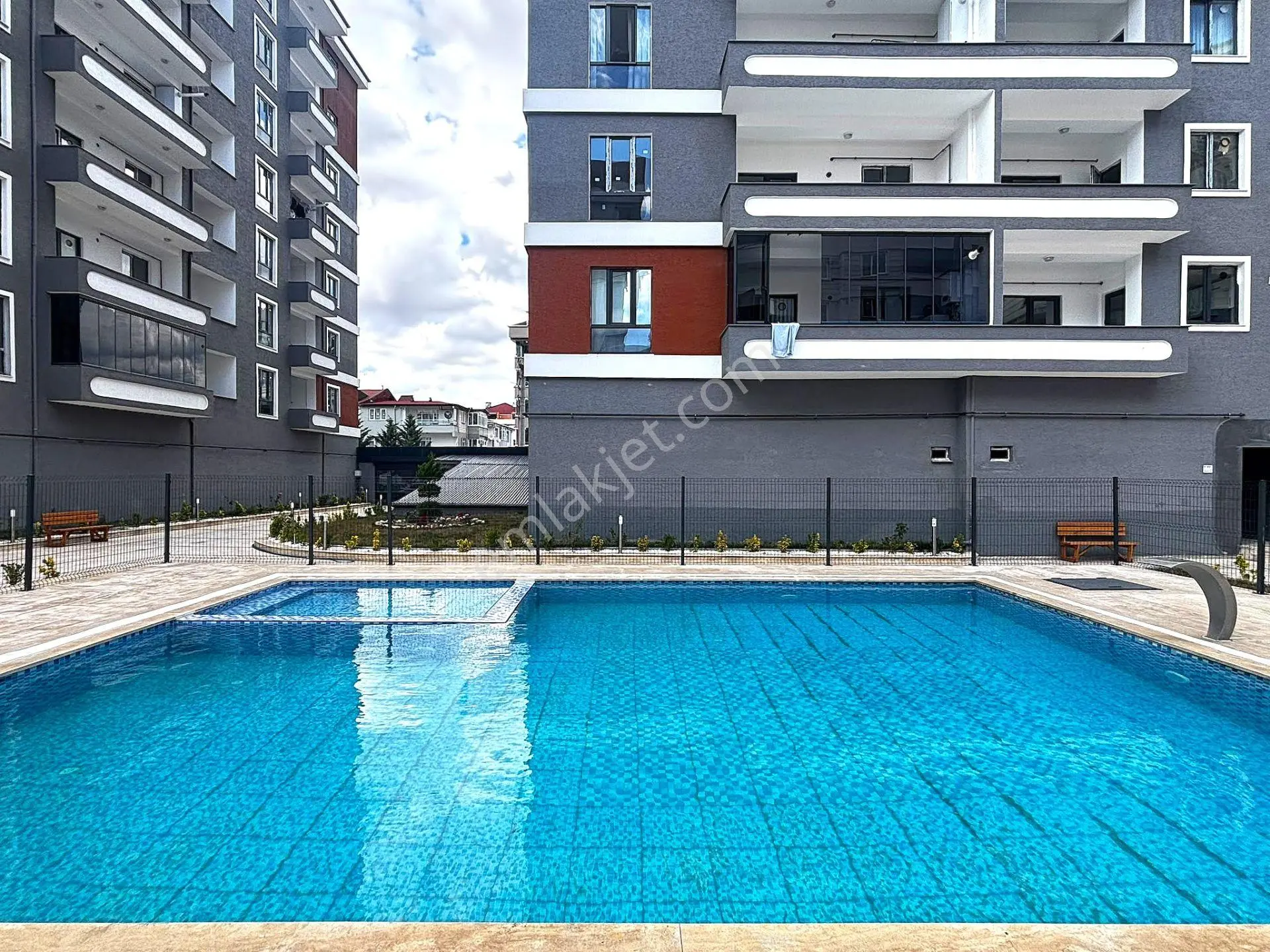 **eryıldız İnşaat'tan 7/24 Güvenlikli Havuzlu Site İçinde 115m2 Ebeweyn Banyolu 2+1 — fotoğraf 4