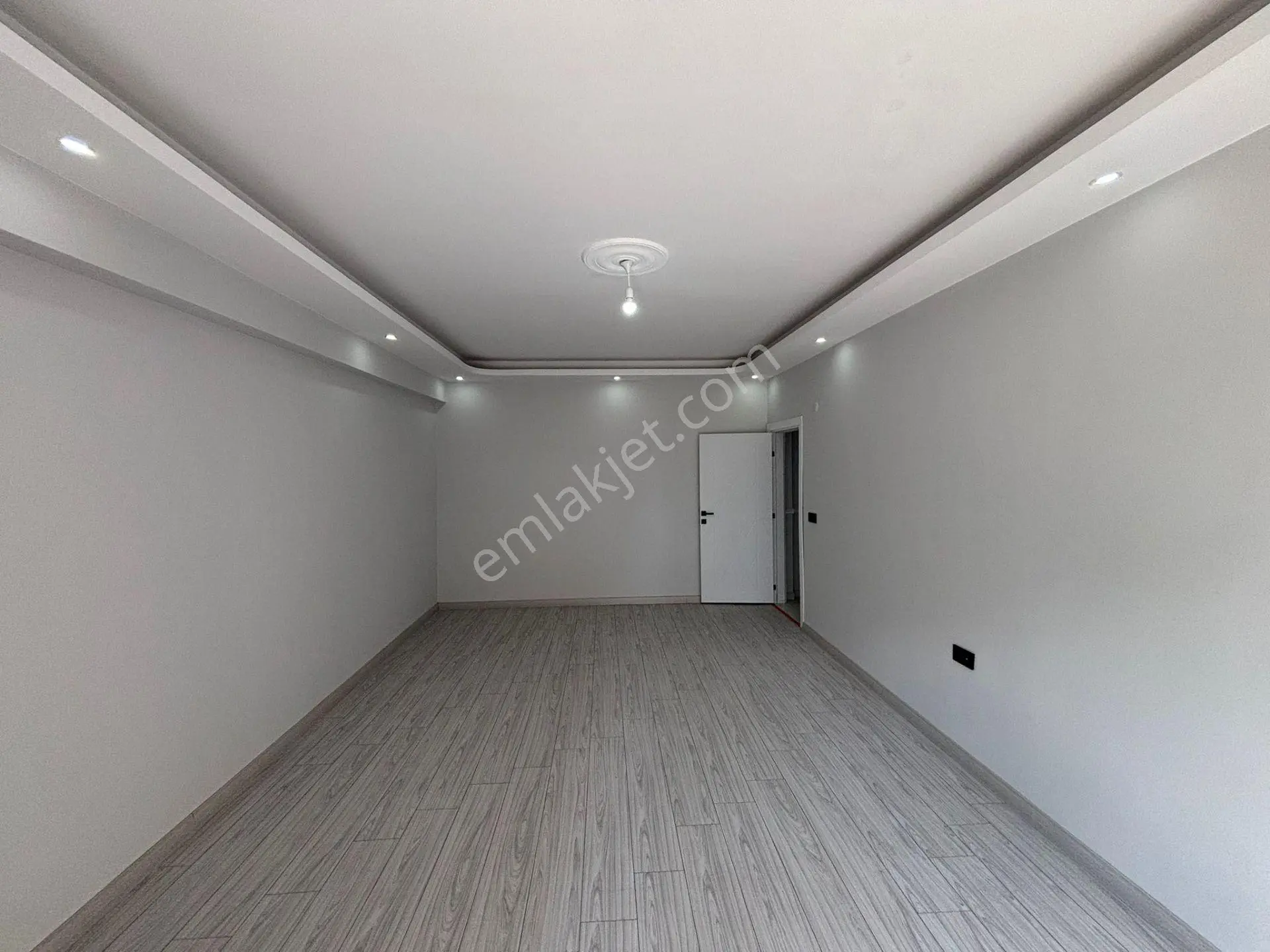 **eryıldız İnşaat'tan 7/24 Güvenlikli Havuzlu Site İçinde 115m2 Ebeweyn Banyolu 2+1 — fotoğraf 16