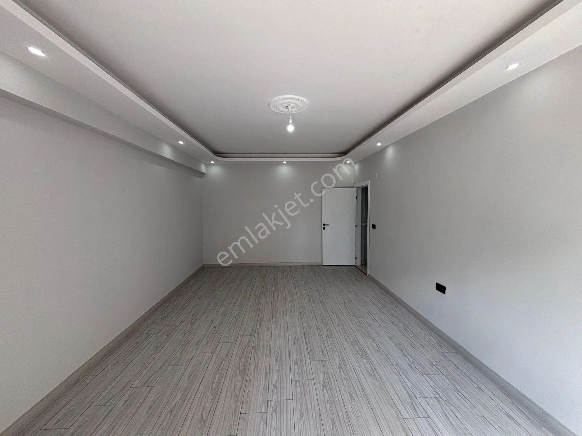 **eryıldız İnşaat'tan 7/24 Güvenlikli Havuzlu Site İçinde 115m2 Ebeweyn Banyolu 2+1 — fotoğraf 17
