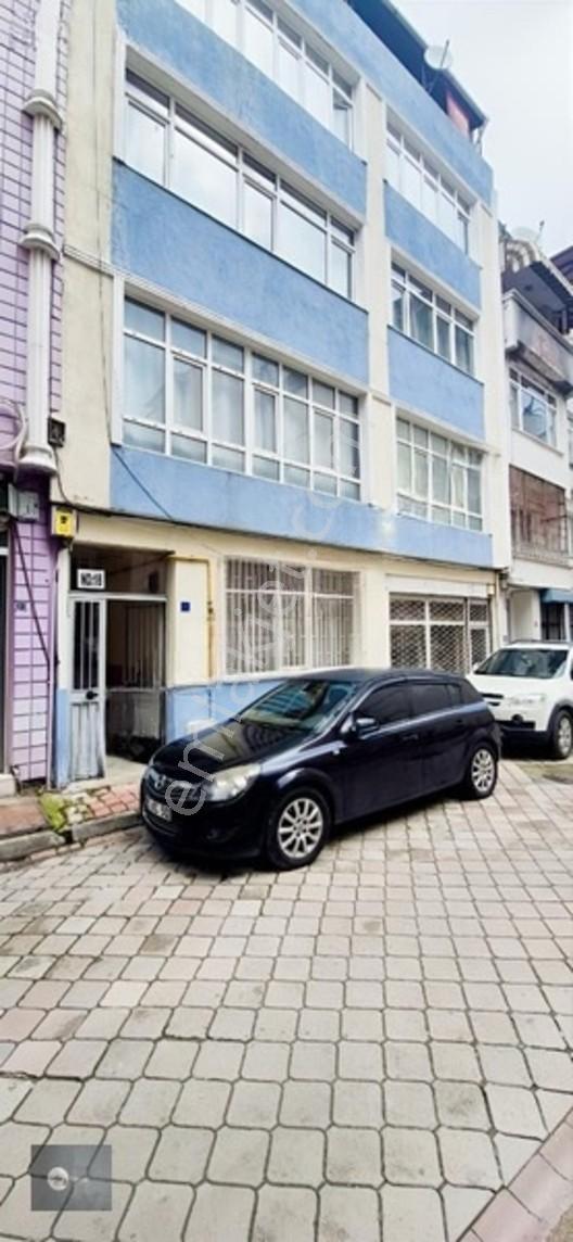 Satılık Merkezi Konumdamutfak Ayrı 2+1